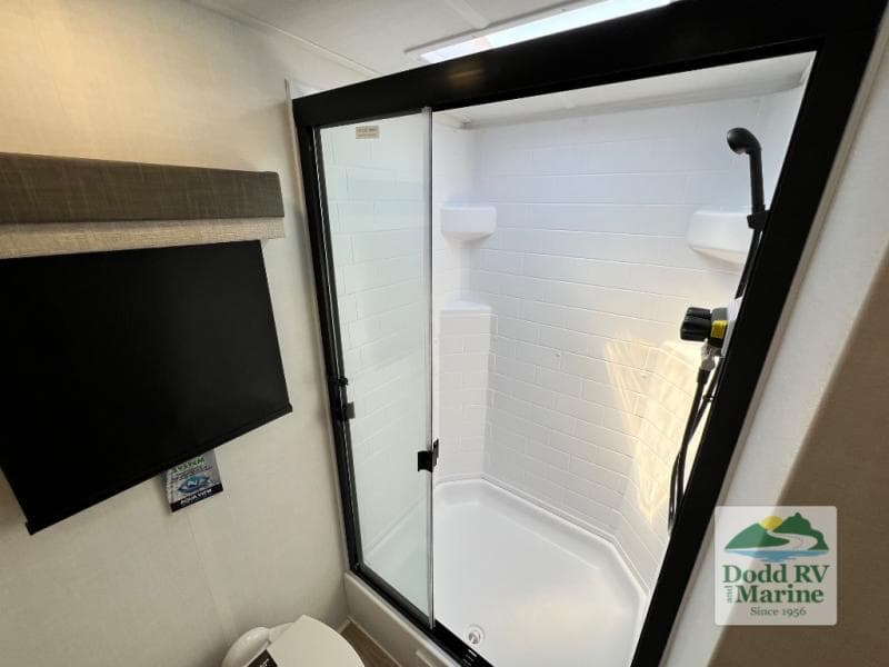 New 2027 Forest River ROCKWOOD MINI LITE 2524FBT - photo - 33