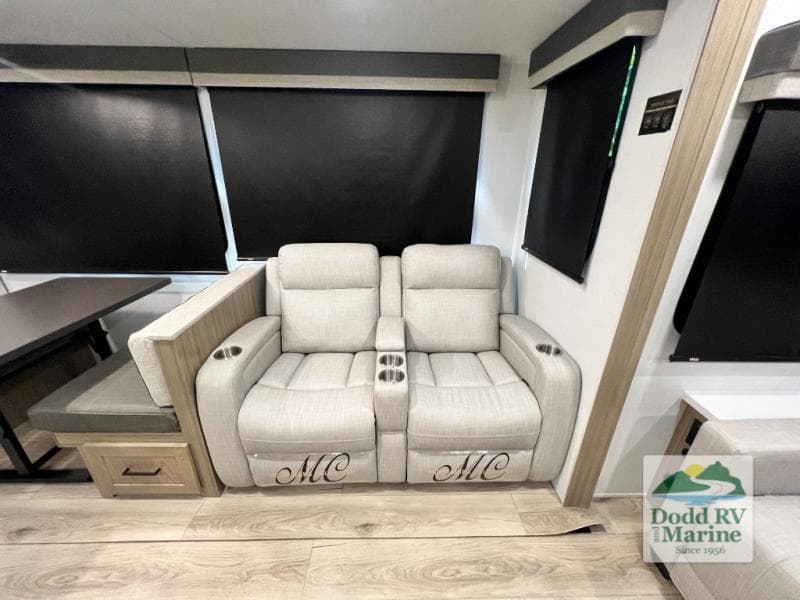 New 2027 Forest River ROCKWOOD ULTRA LITE RLT2916RL - photo - 22