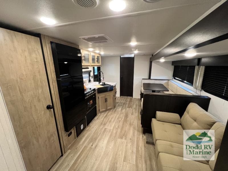 New 2027 Forest River CHEROKEE GREY WOLF 29TE - photo - 5