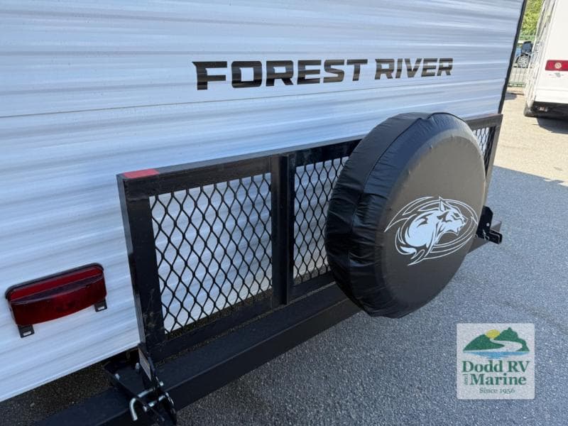 New 2027 Forest River CHEROKEE GREY WOLF 26DJSE - photo - 26
