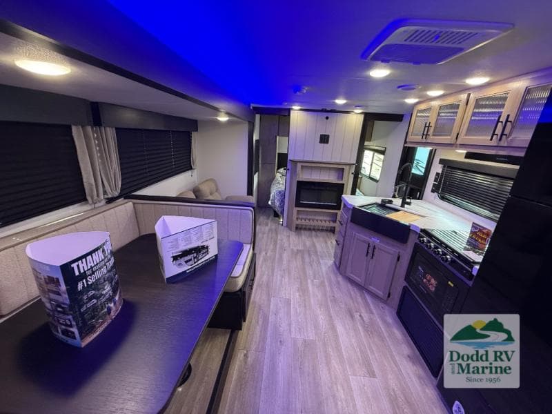 New 2027 Forest River CHEROKEE GREY WOLF 26DBH - photo - 6