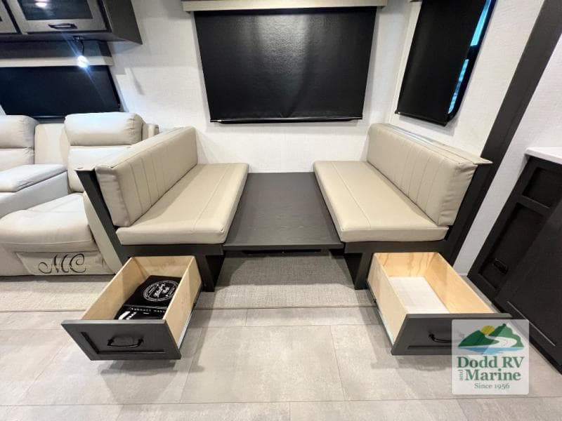 Pre-Owned 2025 Forest River ROCKWOOD 2608BS - photo - 21