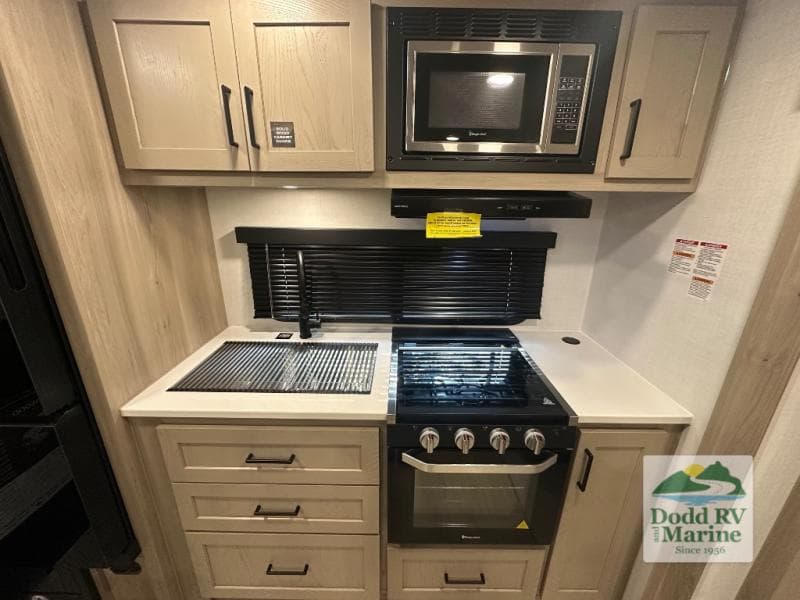 New 2026 Forest River ROCKWOOD MINI LITE 2515S - photo - 8