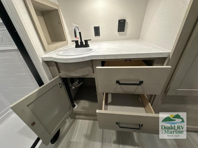 New 2026 Grand Design MOMENTUM MAV 17MAV - photo - 21