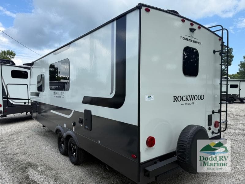 2027 Forest River ROCKWOOD MINI LITE 2524FBT Photo in Yorktown VA 23692