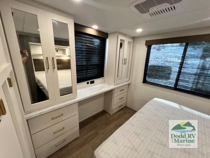 New 2027 Grand Design TRANSCEND XPLOR 345DQT - photo - 41