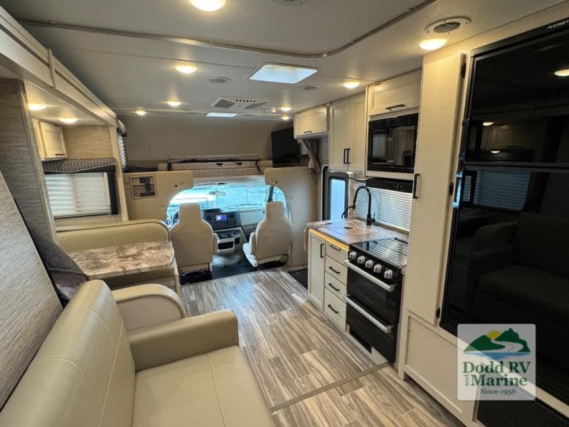 Pre-Owned 2023 Thor Motor Coach FOUR WINDS 25M - photo - 7