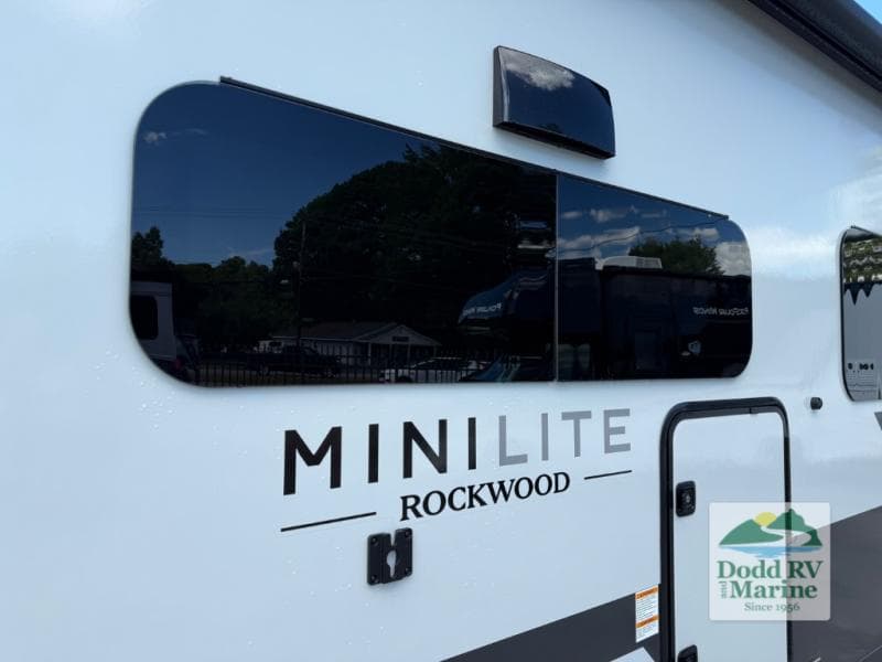 New 2027 Forest River ROCKWOOD MINI LITE 2525RB - photo - 36