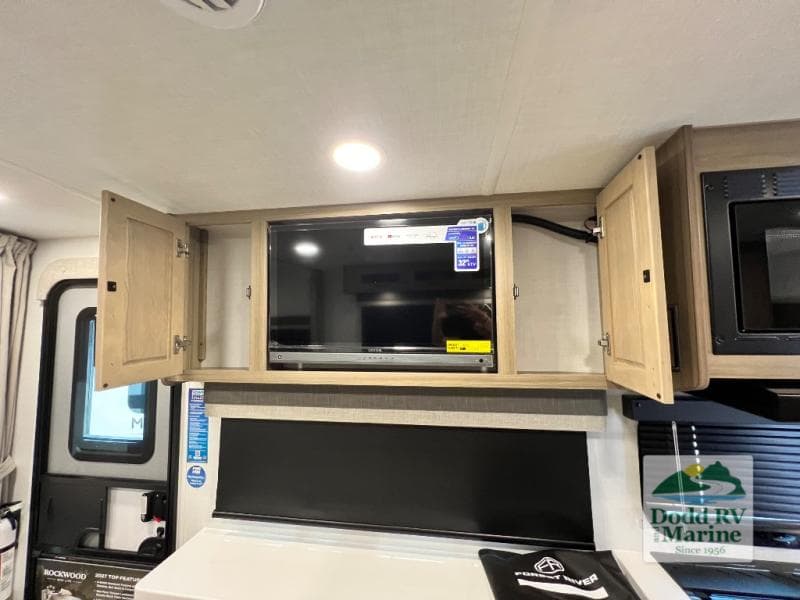 New 2027 Forest River ROCKWOOD MINI LITE 2524FBT - photo - 13