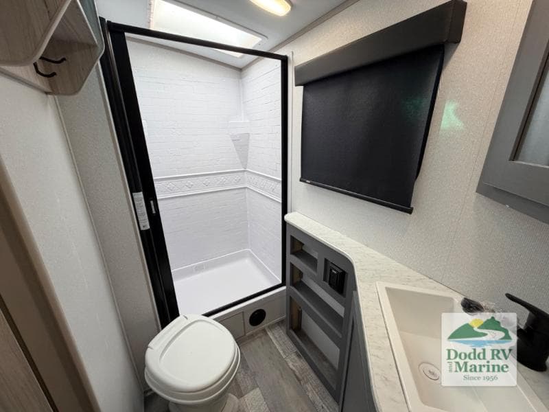 Pre-Owned 2022 Heartland Sundance 265BH - photo - 18