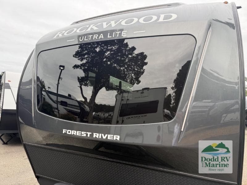 New 2027 Forest River ROCKWOOD ULTRA LITE 301FKT - photo - 5