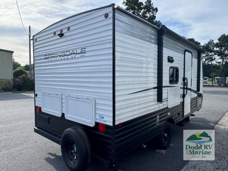 Pre-Owned 2024 Keystone SPRINGDALE 1800BH - photo - 25