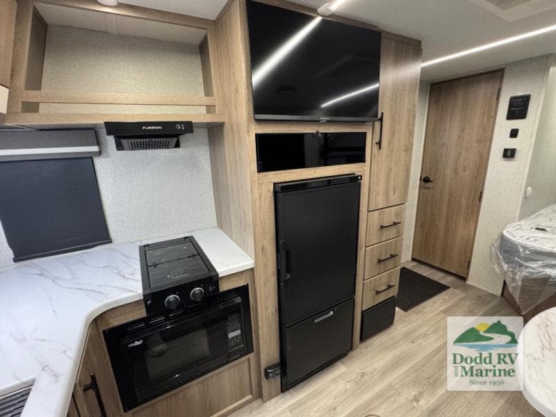 Pre-Owned 2024 Grand Design IMAGINE 15BH - photo - 11