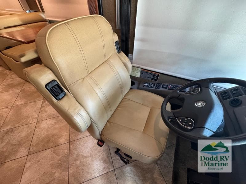 Pre-Owned 2018 Winnebago FORZA 38F - photo - 31