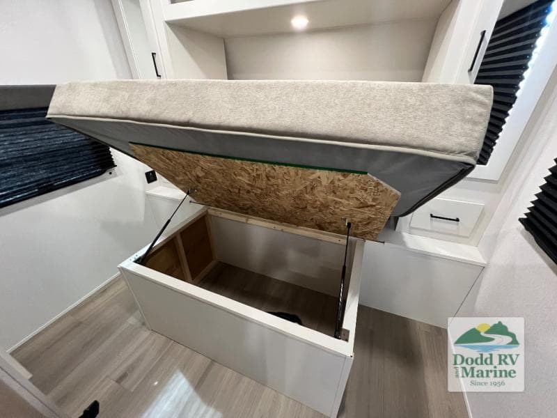 New 2027 Grand Design MOMENTUM MAV 27MAV - photo - 30