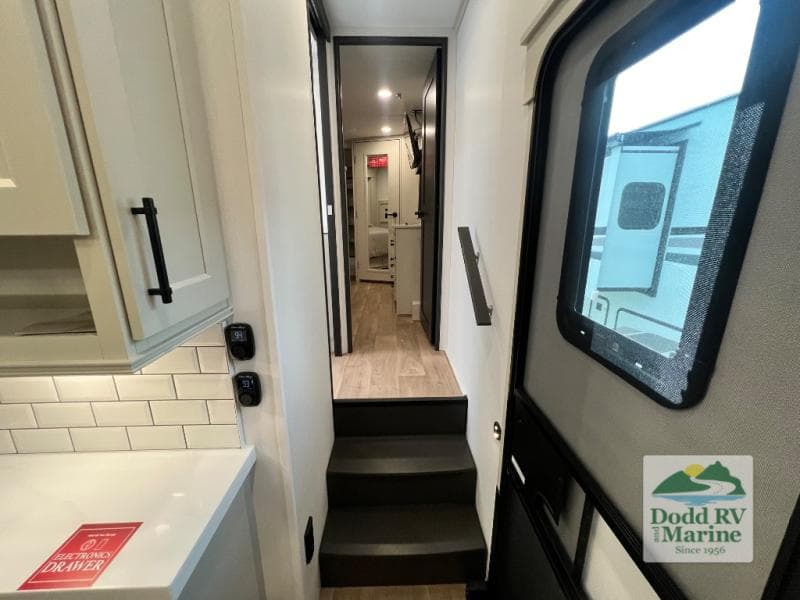 New 2026 Grand Design SOLITUDE 310GK - photo - 28