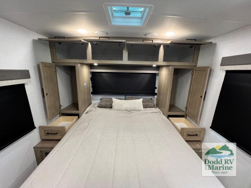 New 2027 Forest River ROCKWOOD MINI LITE 2524FBT - photo - 7
