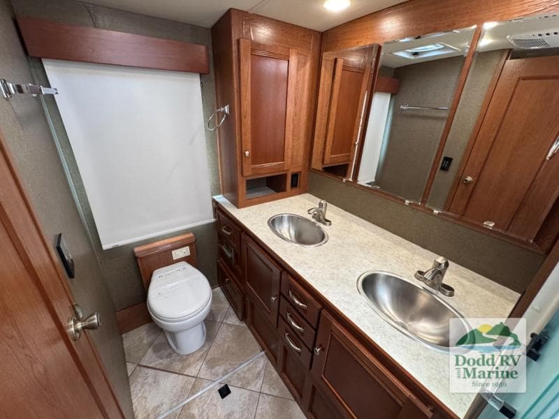 Pre-Owned 2018 Winnebago FORZA 38F - photo - 23