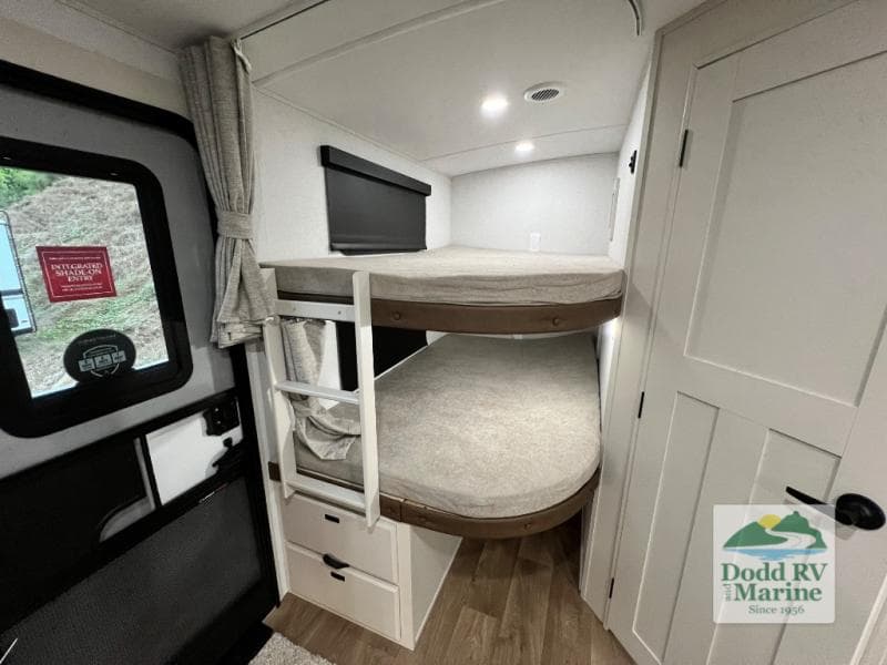 New 2027 Grand Design IMAGINE 2800BH - photo - 7
