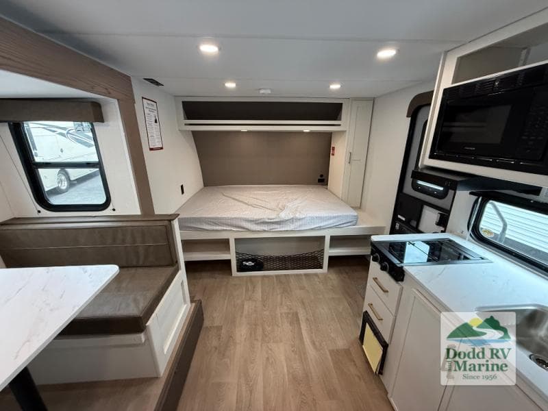 New 2027 Grand Design TRANSCEND ONE 161DB - photo - 6