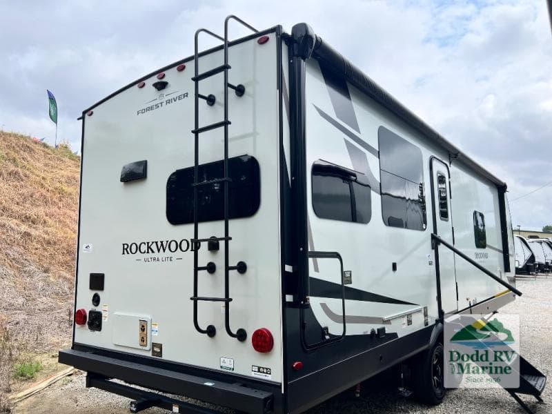 2027 Forest River ROCKWOOD ULTRA LITE 2711RK Photo in Yorktown VA 23692