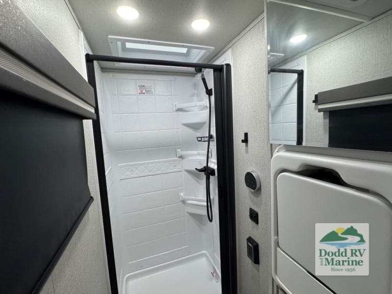 Pre-Owned 2024 Grand Design IMAGINE 15BH - photo - 17