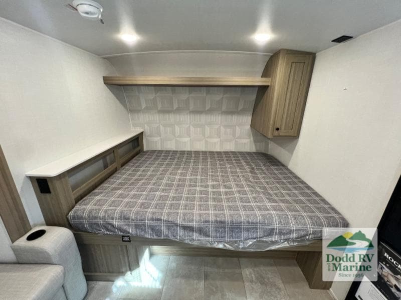 New 2027 Forest River ROCKWOOD GEO PRO 17SLE - photo - 7