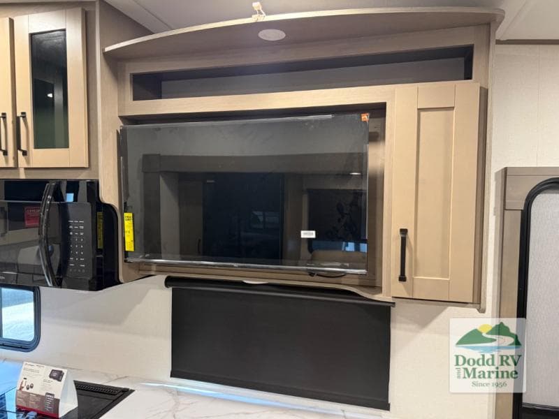New 2027 Grand Design REFLECTION 150 SERIES 260RD - photo - 18