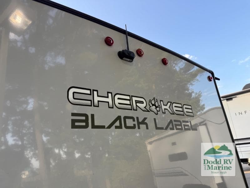 New 2026 Forest River CHEROKEE WOLF PUP 16BHSBL - photo - 31