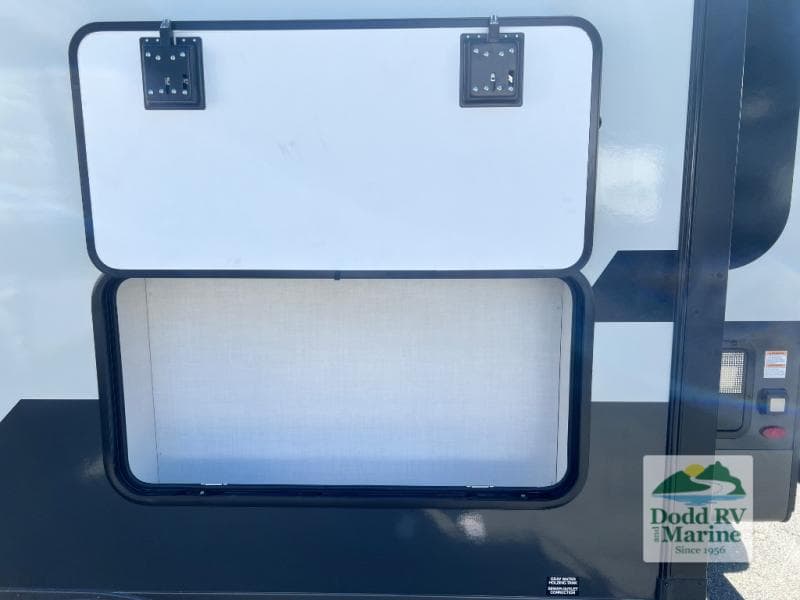 New 2027 Forest River ROCKWOOD MINI LITE 2522FB - photo - 32