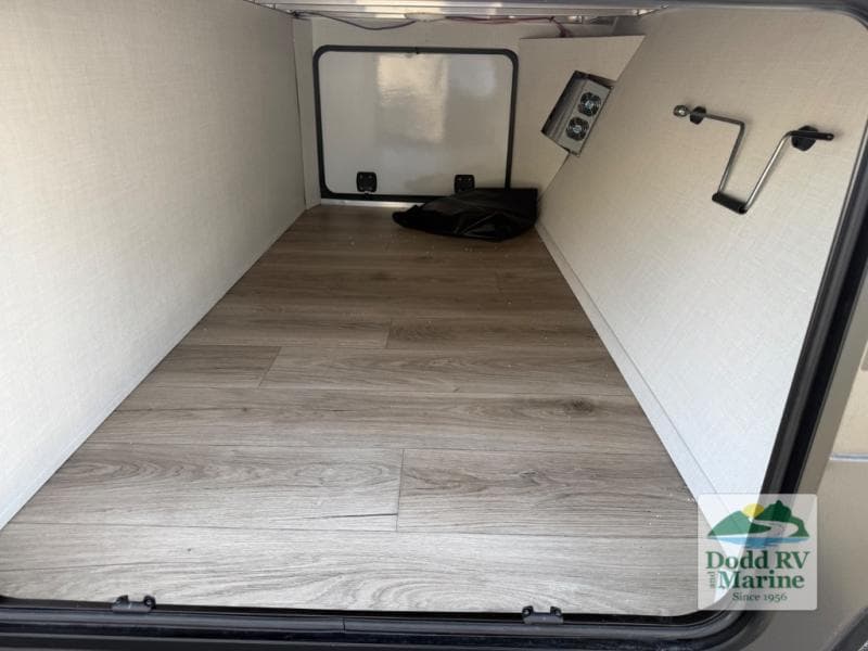 New 2027 Forest River ROCKWOOD ULTRA LITE RLT2916RL - photo - 48