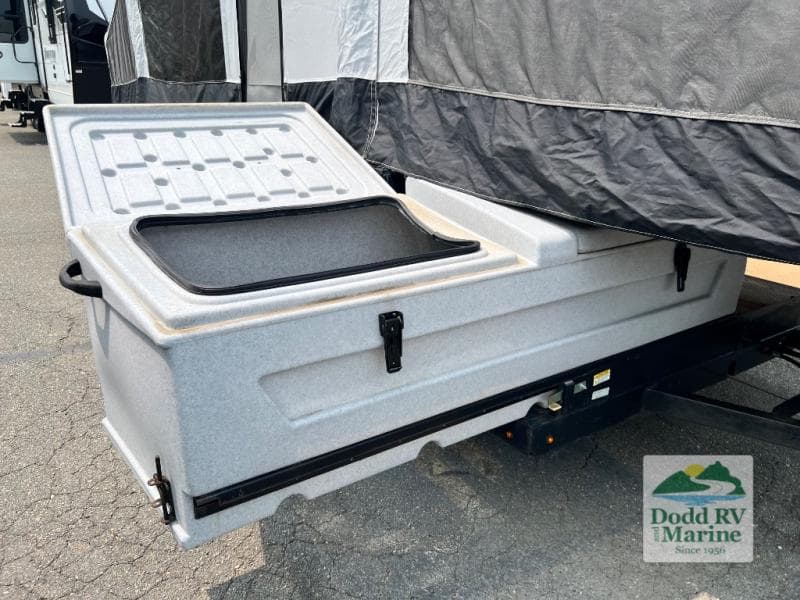 Pre-Owned 2022 Coachmen CLIPPER 1285SST - photo - 25