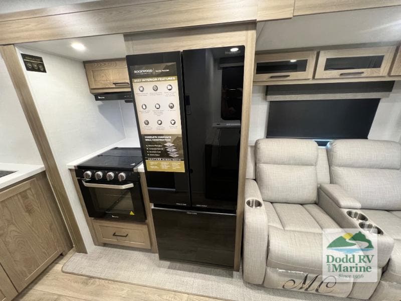New 2027 Forest River ROCKWOOD MINI LITE 2522FB - photo - 17