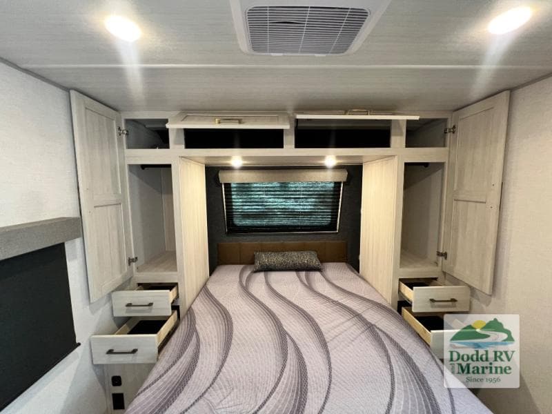 Pre-Owned 2026 Forest River, Inc. Surveyor Legend 303BHLE - photo - 36