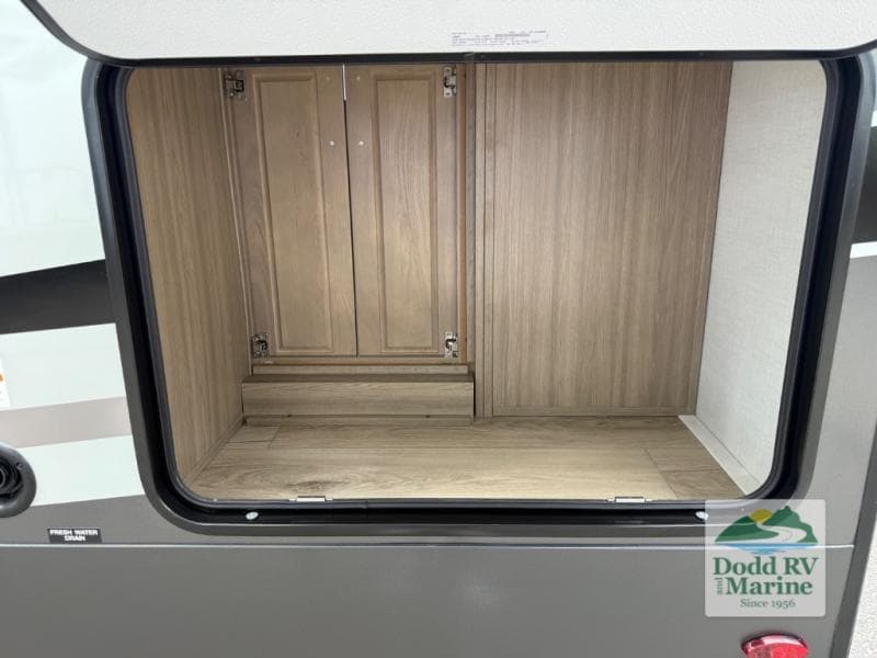 New 2027 Forest River ROCKWOOD SIGNATURE 404SRK - photo - 7