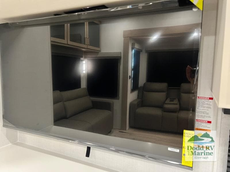 New 2027 Forest River ROCKWOOD SIGNATURE 401SFB - photo - 26