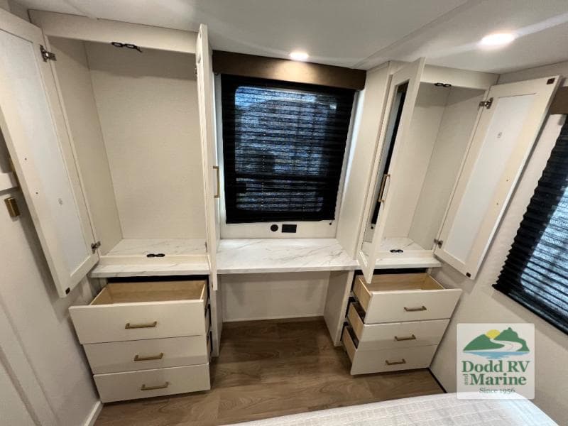 New 2027 Grand Design TRANSCEND XPLOR 345DQT - photo - 42