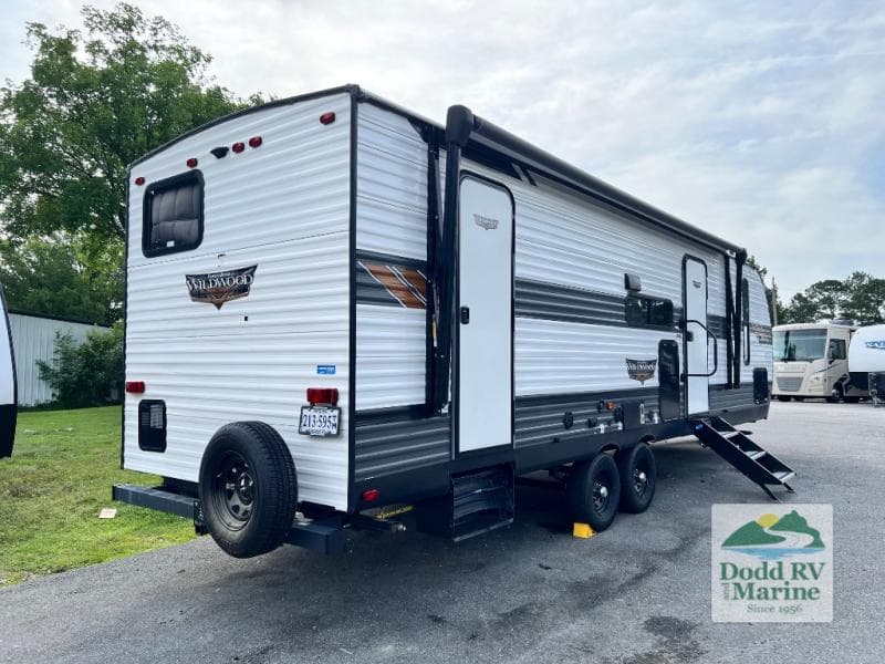 Pre-Owned 2022 Forest River WILDWOOD 26DBUD - photo - 41