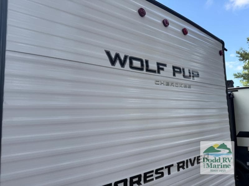New 2027 Forest River CHEROKEE WOLF PUP 17LP - photo - 37