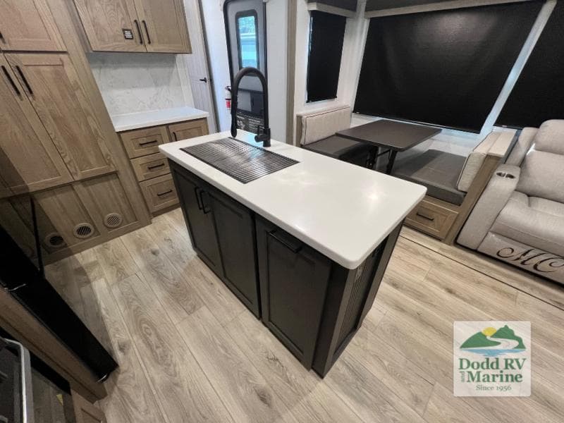 New 2027 Forest River ROCKWOOD ULTRA LITE RLT2916RL - photo - 26