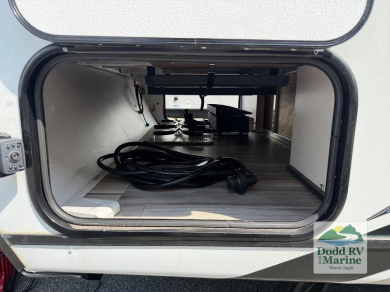 Pre-Owned 2023 Coachman Freedom Express 192RBS - photo - 32