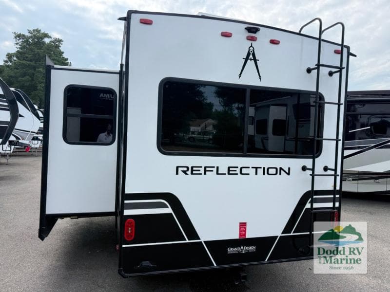 New 2027 Grand Design REFLECTION 150 SERIES 260RD - photo - 39