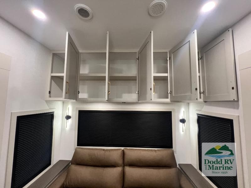 New 2027 Grand Design SOLITUDE INFLUENCE 3003RL - photo - 34