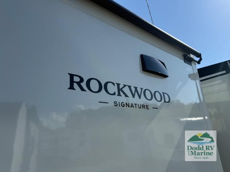 New 2027 Forest River ROCKWOOD SIGNATURE 8336BH - photo - 55