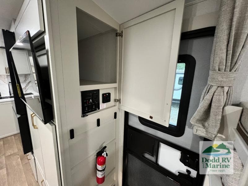 New 2027 Grand Design IMAGINE 2800BH - photo - 6