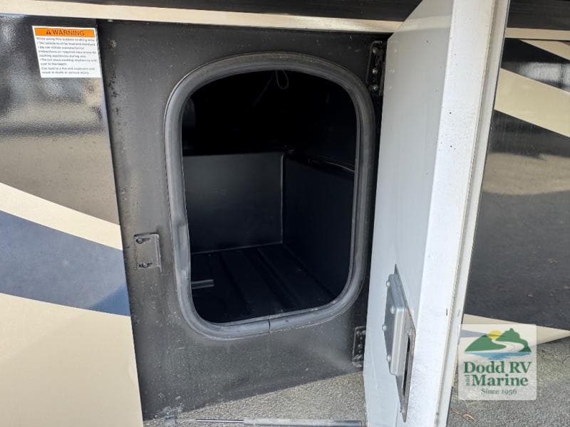 Pre-Owned 2019 Thor Motor Coach Challenger 37FH - photo - 54