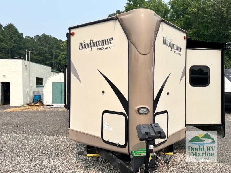 Pre-Owned 2016 Forest River, Inc. WINDJAMMER 3029W - photo - 38