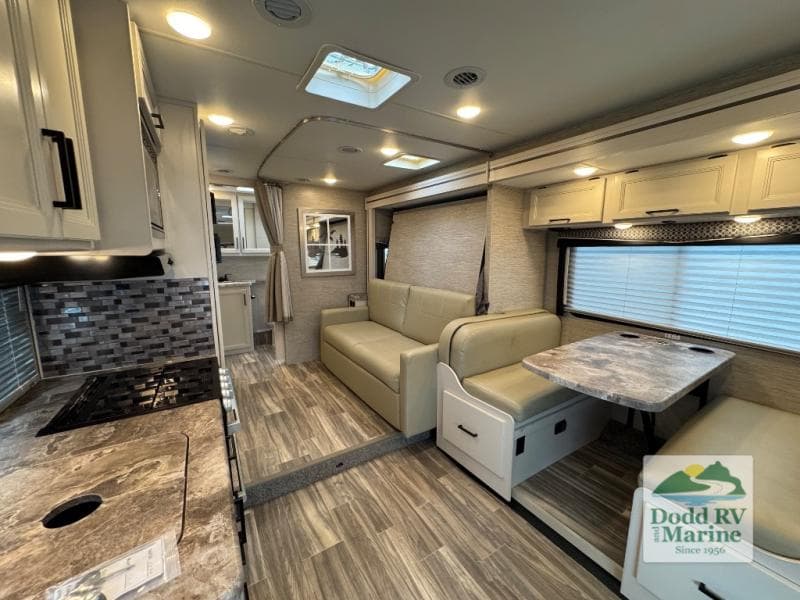 2023 Thor Motor Coach FOUR WINDS 25M Photo in Yorktown VA 23692