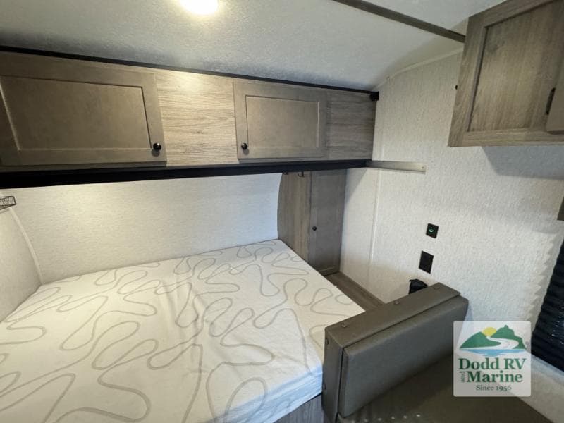 Pre-Owned 2024 Sunlite Sun LIte 16BH - photo - 11