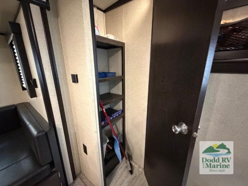 Pre-Owned 2021 Coachmen Spirit 2963BH - photo - 19